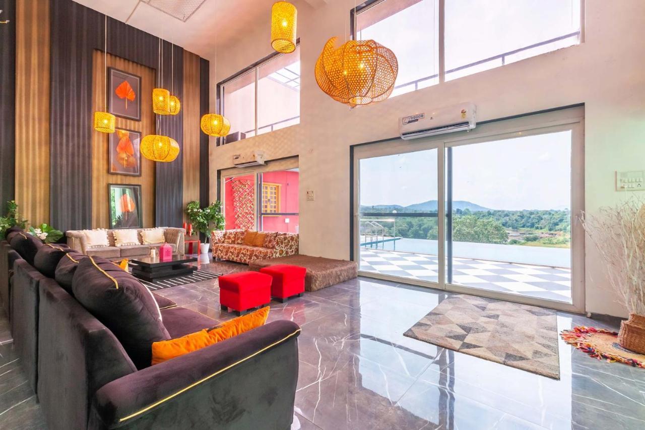 Stayvista'S Vine & Splash - Riverside Villa With An Infinity Pool And Indoor Games Karjat Exterior foto